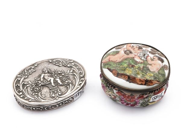 Two snuffboxes with cupids