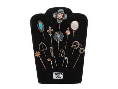 Assortimento di Quattrodici Spilloni D'epoca
