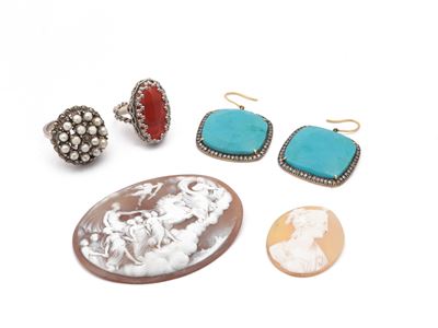 Assortimento di Piccoli Gioielli