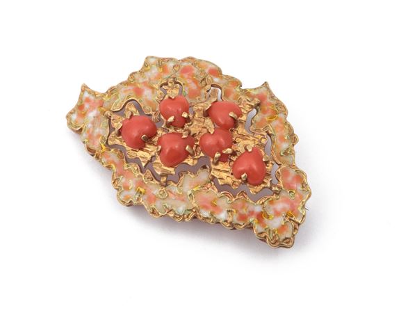 Brooch in 750 yellow gold, enamel and coral