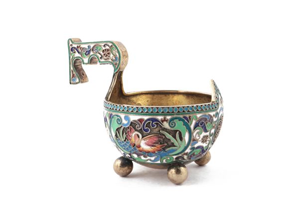 Kovsh in silver and cloisonné enamel, Moscow 1908-1917