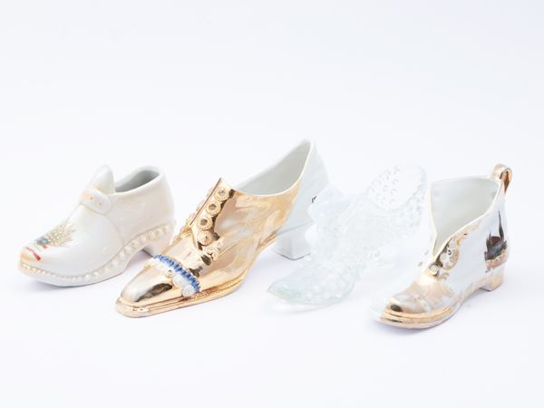 Four ceramic lucky shoes, early 20th century  - Auction Gallantry and curiosity - Maison Bibelot - Casa d'Aste Firenze - Milano