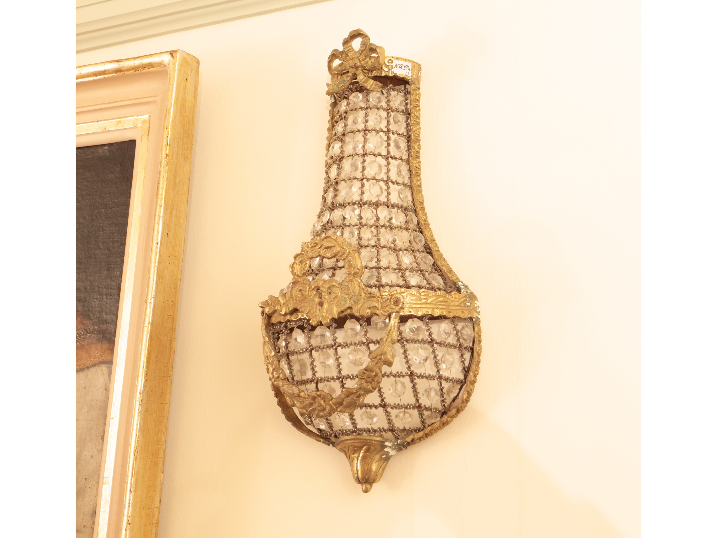 Coppia di Applique a Paniere in Cristallo e Bronzo Dorato