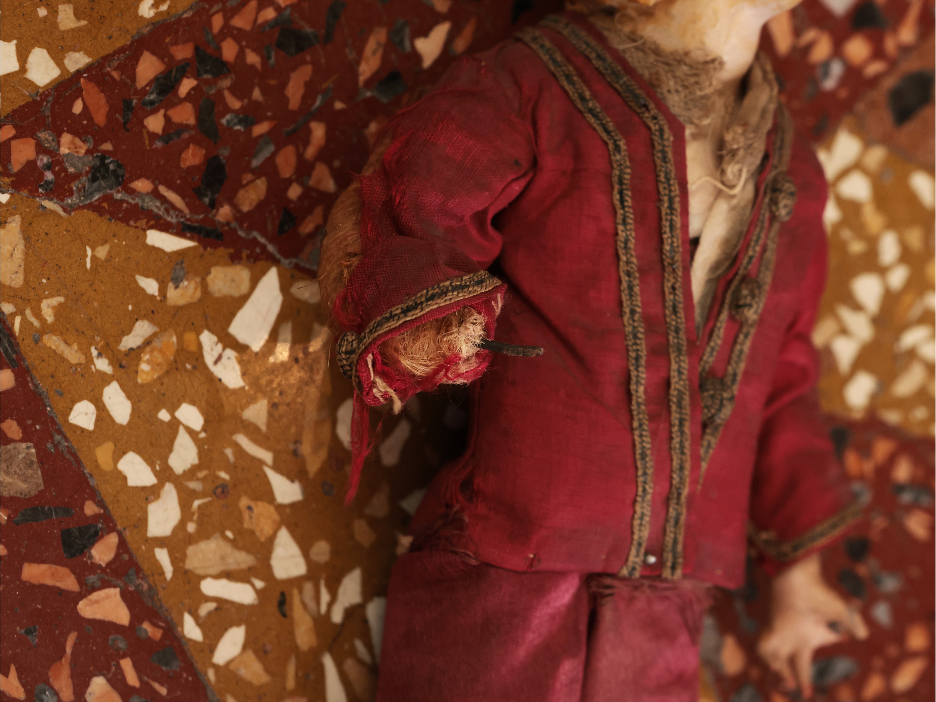 Tre Figure da Presepe in Legno e Tessuto
