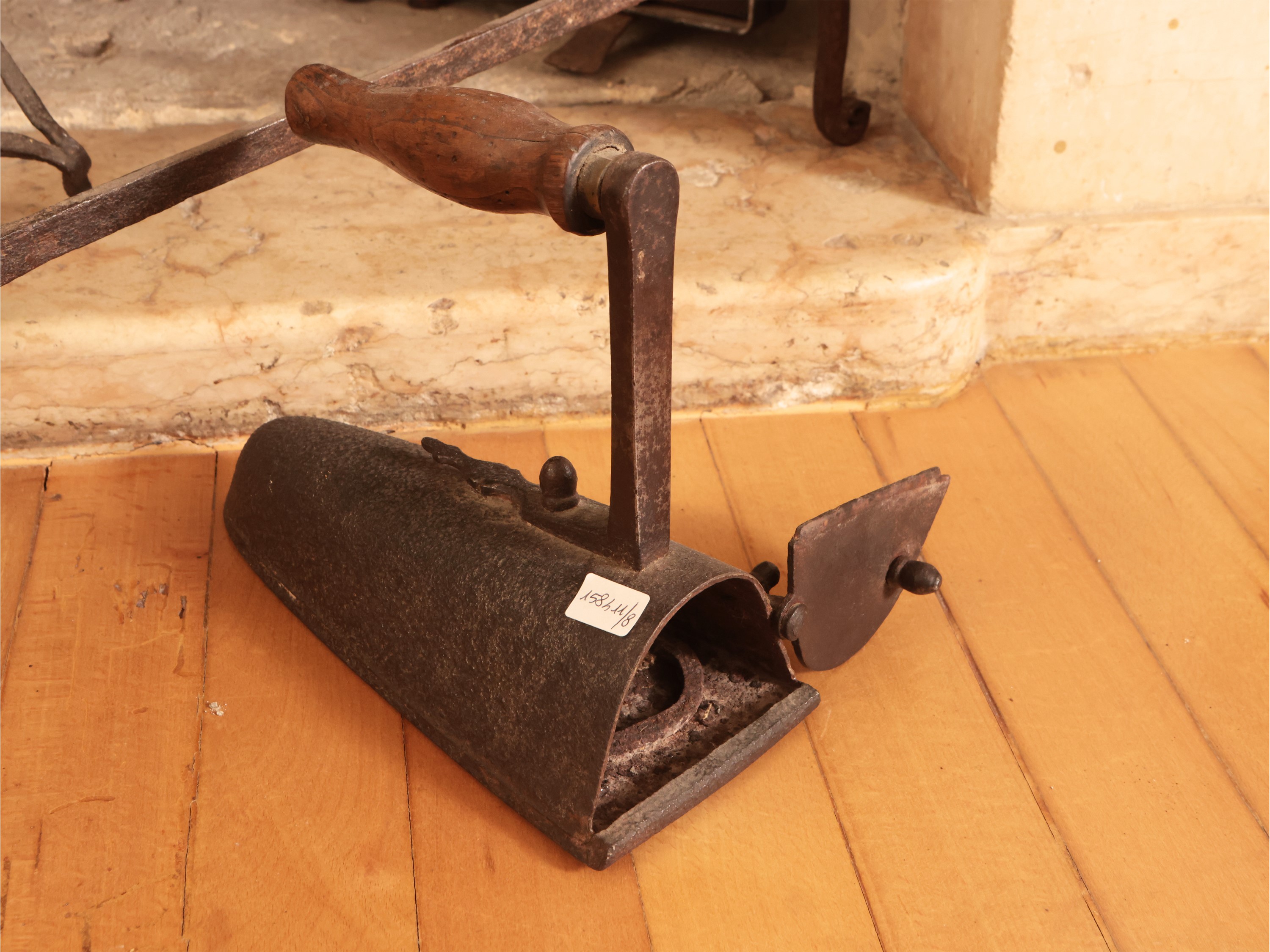 Assortimento di Accesori D'epoca da Camino