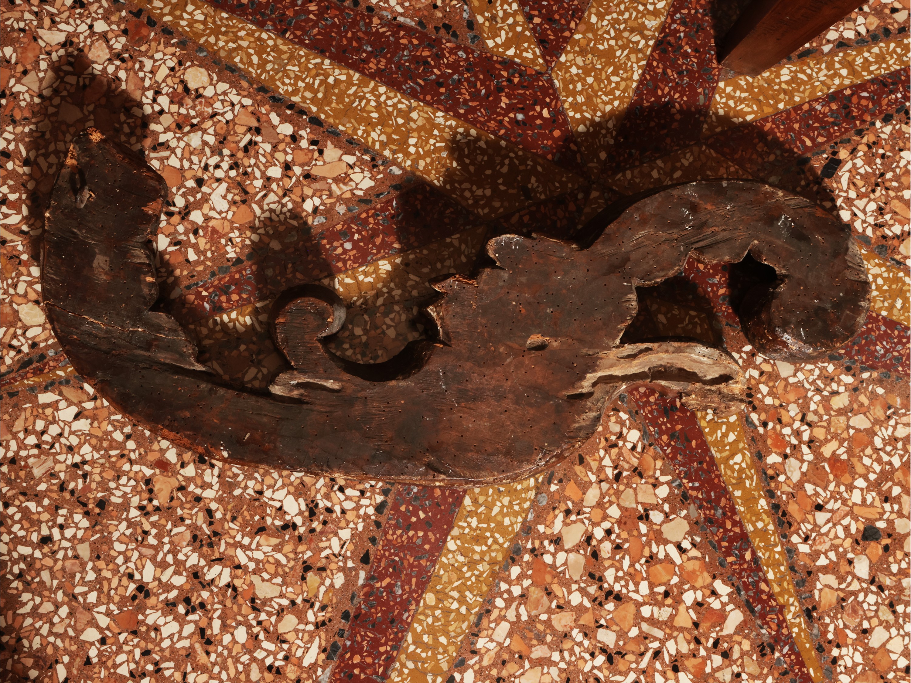 Fregio in Legno Laccato