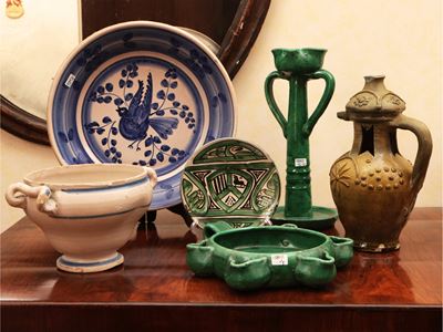 Assortimento di Maioliche Popolari