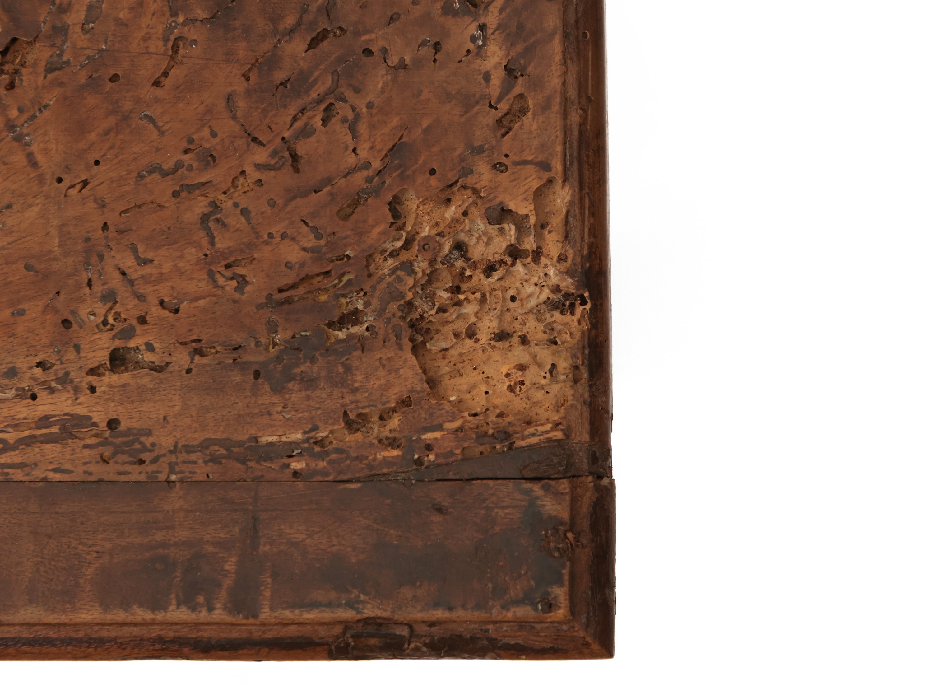 Piccolo tavolo a fratina in noce