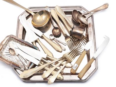 Lotto di Accessori per la Tavola in Metallo Argentato