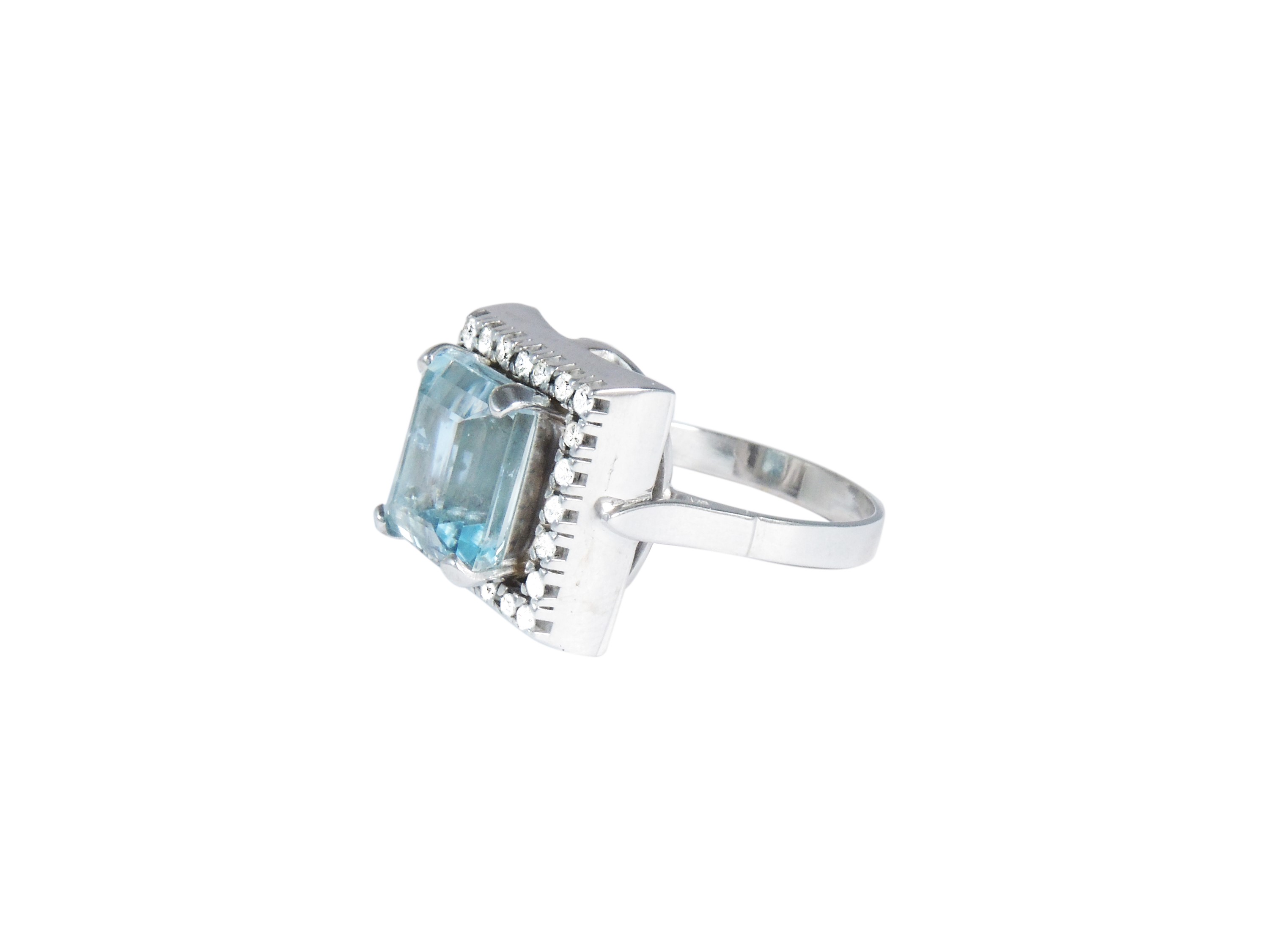 Anello in Oro Bianco con Diamanti e Acquamarina
