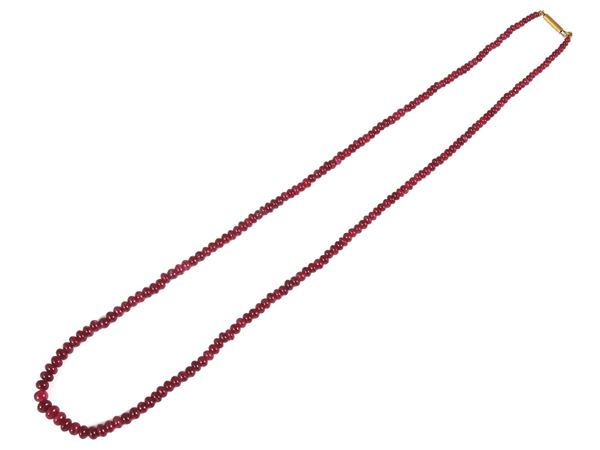 Ruby necklace with gold clasp