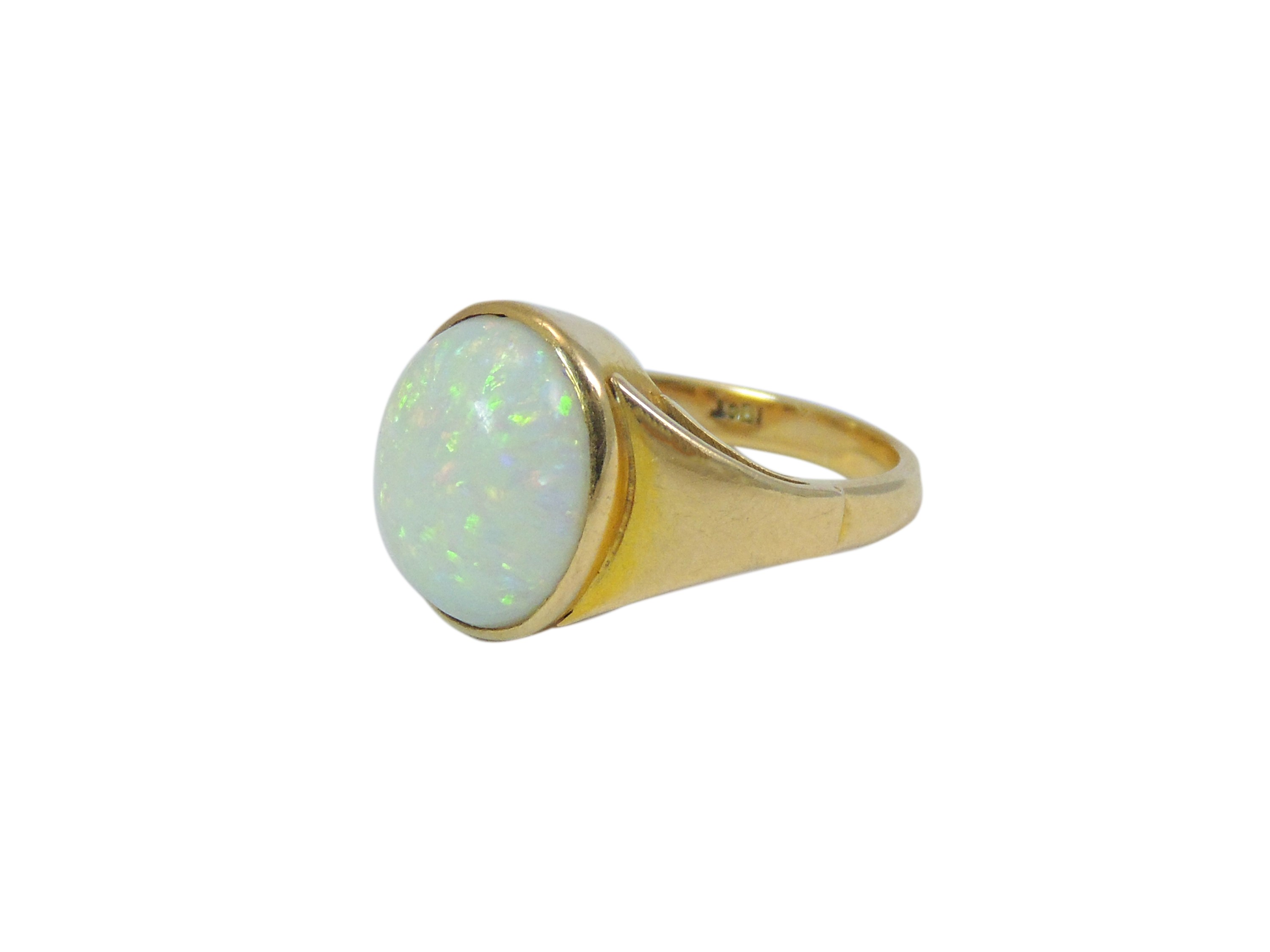 Anello in Oro Giallo con Opale Nobile Bianco