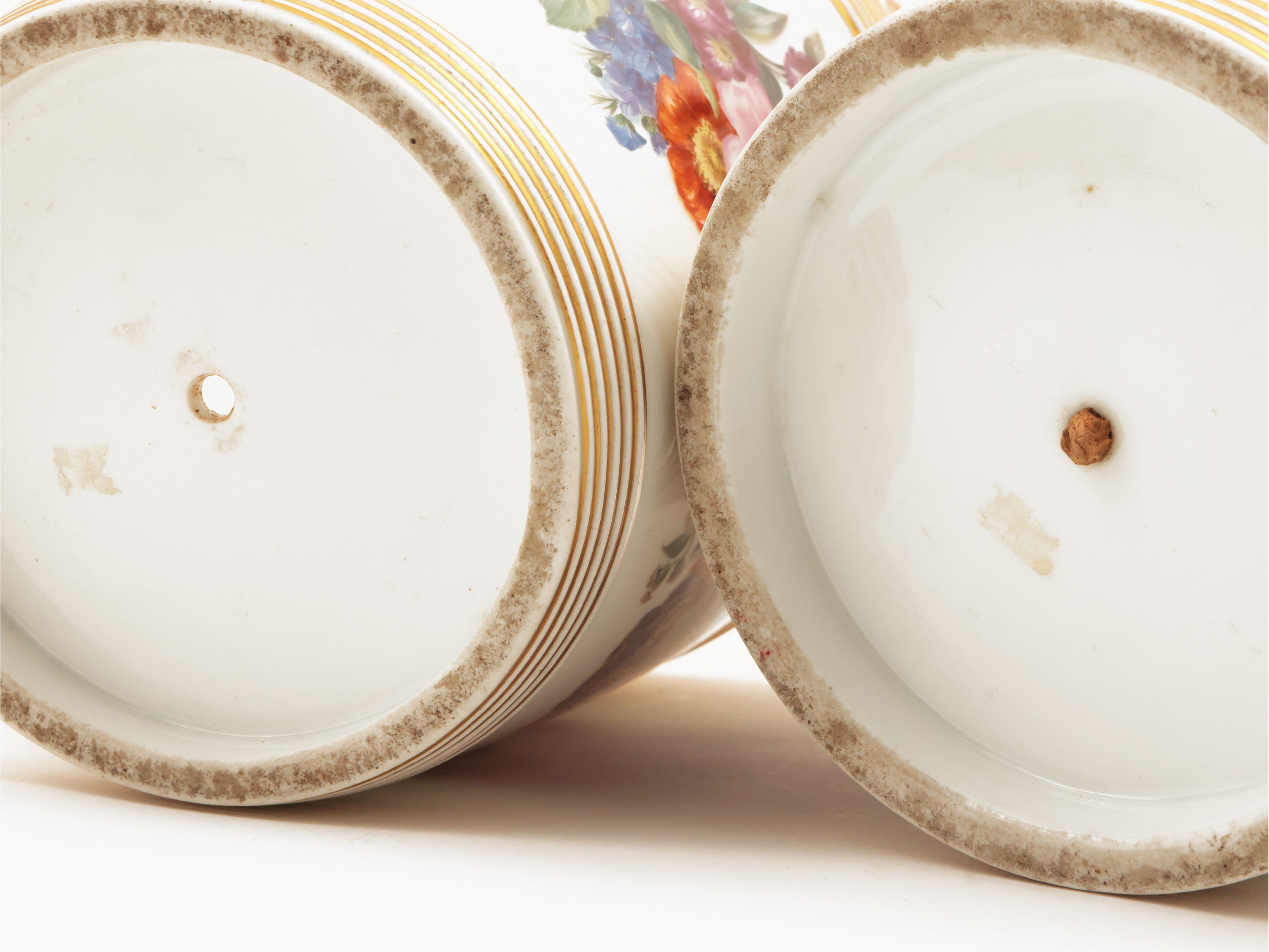 Coppia di portavasi in porcellana, Francia metà del XIX secolo