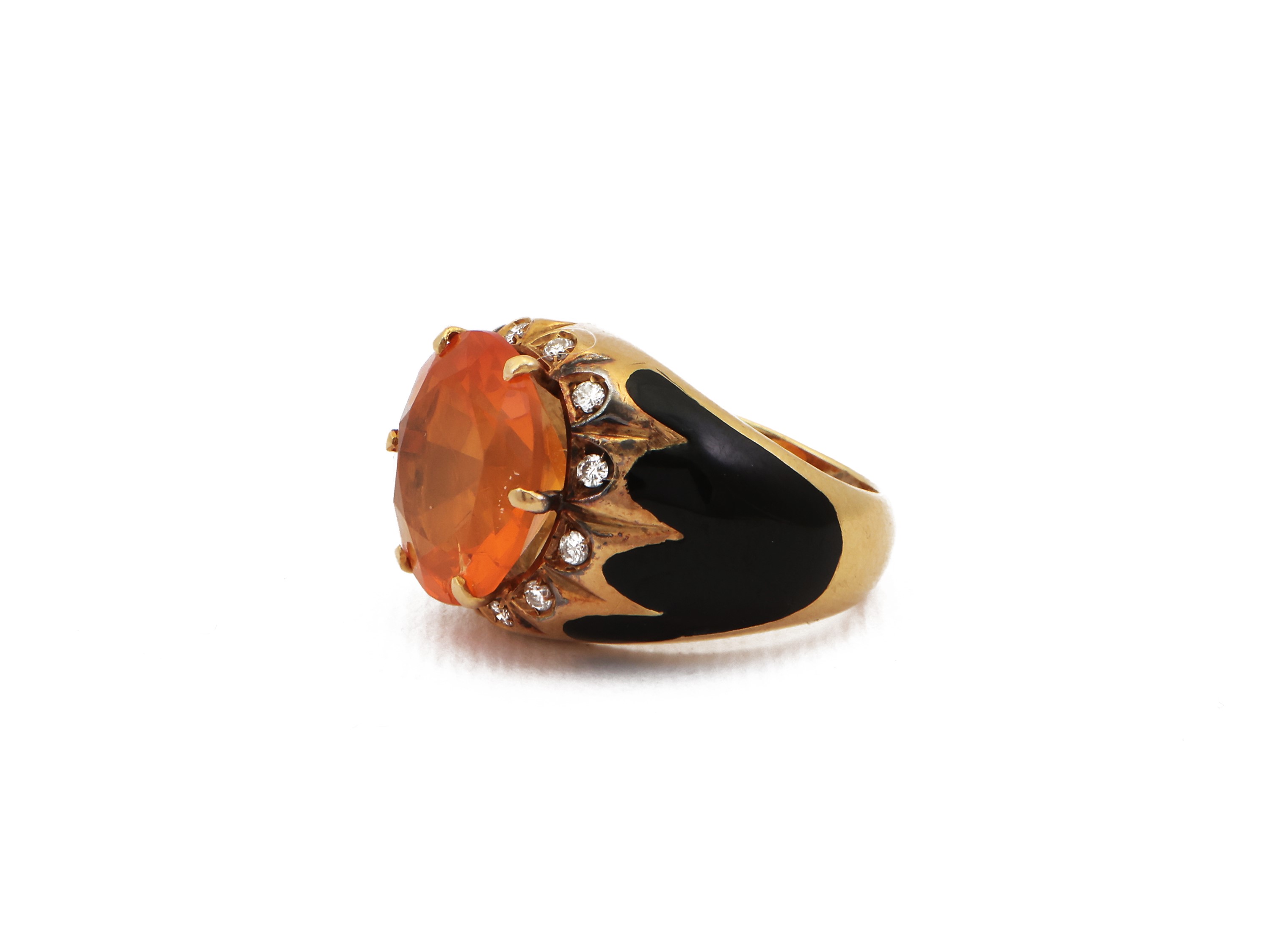Anello in Oro Giallo con Diamanti, Smalti Neri e Gemma Arancio