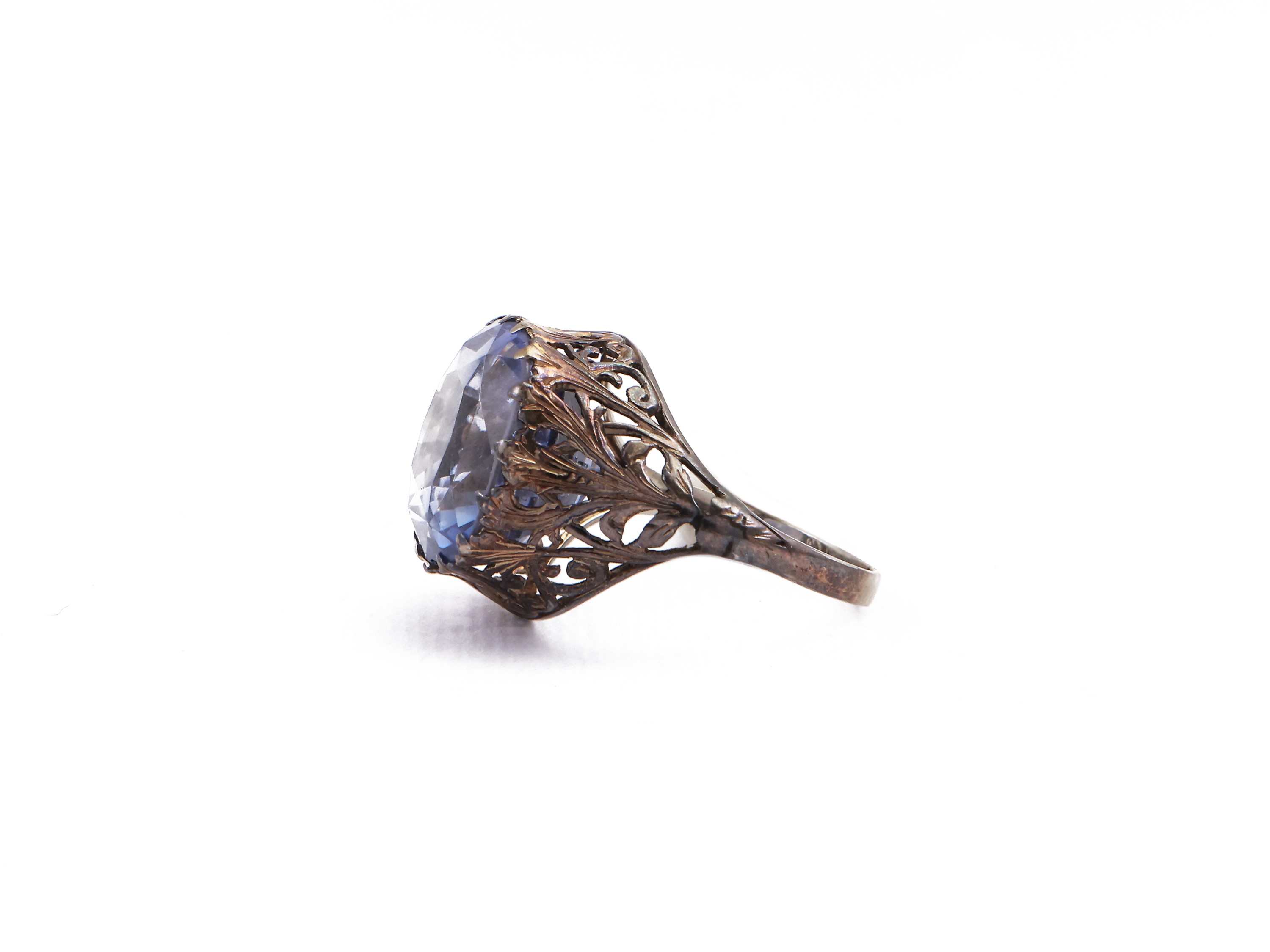 Anello in Oro Bianco con Zaffiro Sintetico