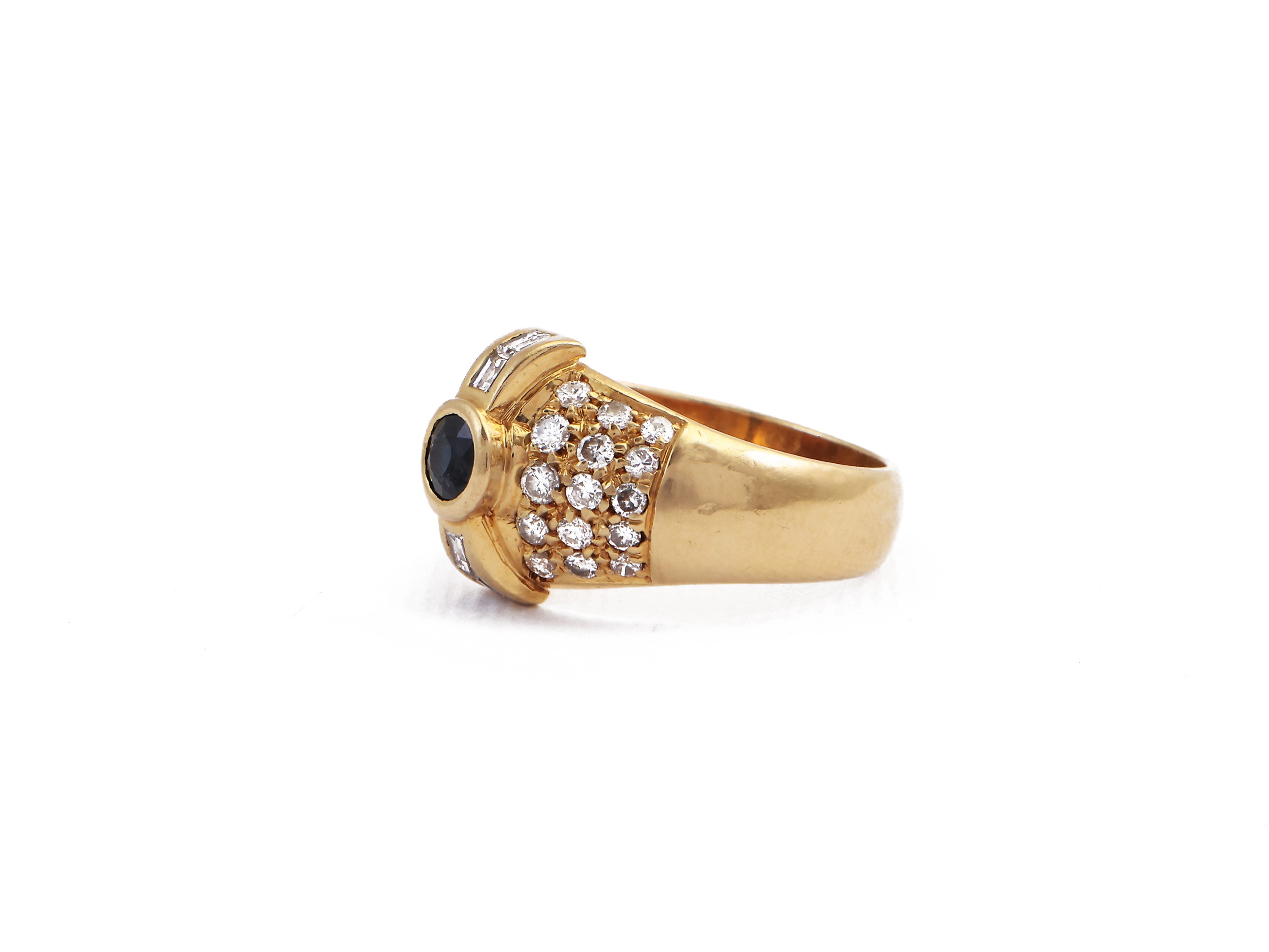 Anello a Fascia in Oro Giallo con Diamanti e Zaffiro