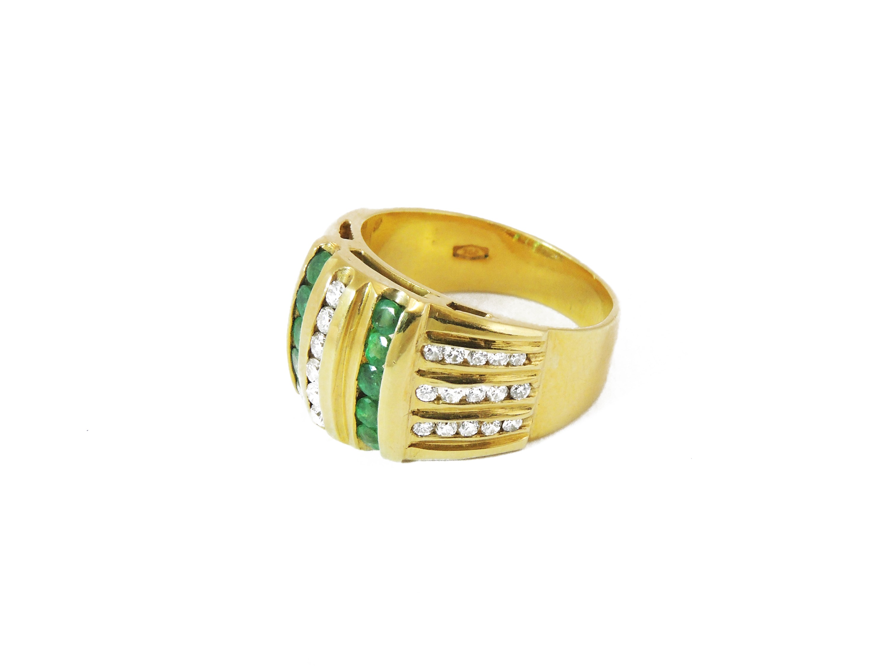 Anello a Fascia in Oro Giallo con Diamanti e Smeraldi