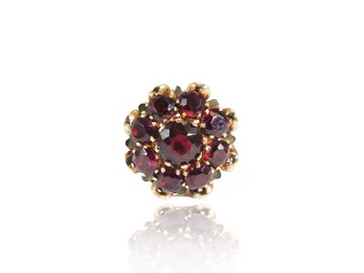 Anello in Oro Giallo con Granati