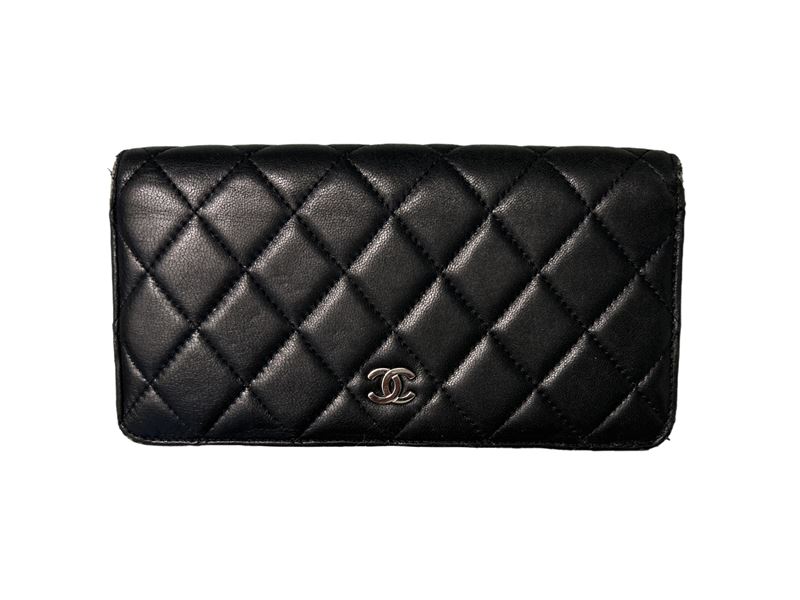 Chanel, Portafoglio in Pelle Nera Matelassé