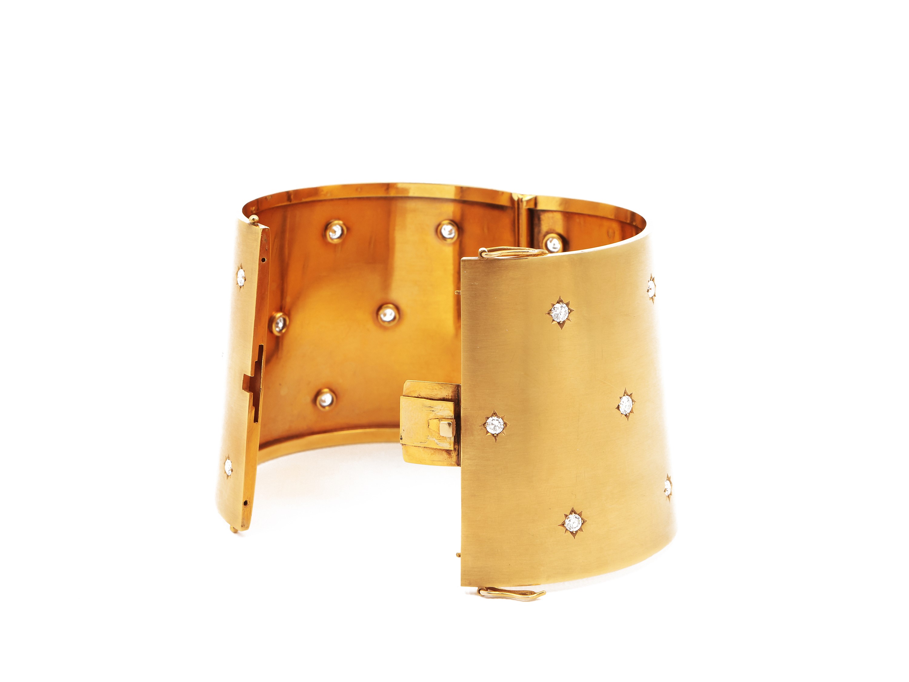Bracciale Rigido in Oro Giallo con Diamanti