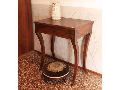 Tavolino in Noce