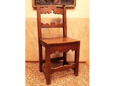 Coppia di Sedie Rustiche in Legno Tenero