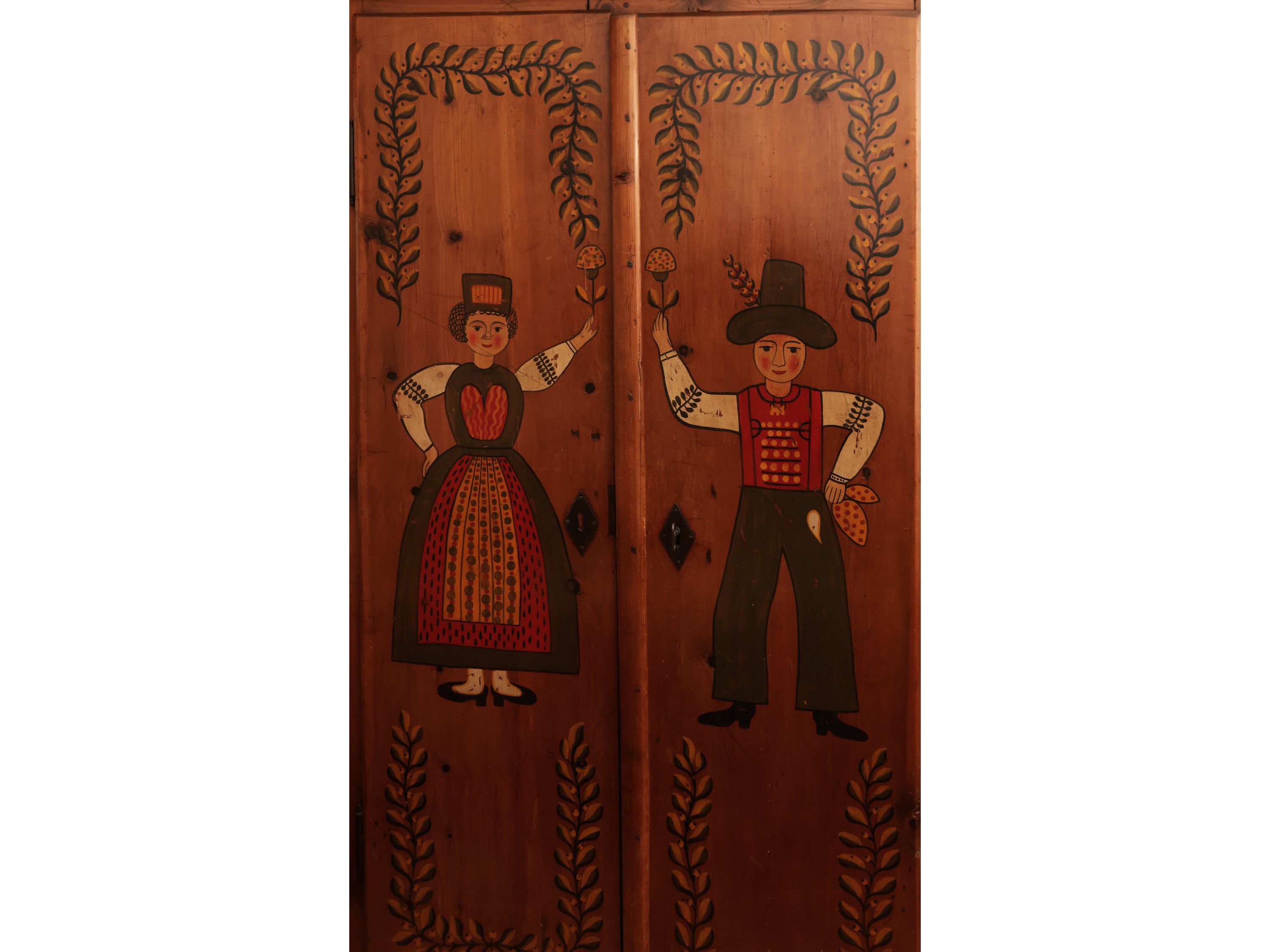Armadio Tirolese in Legno Tenero