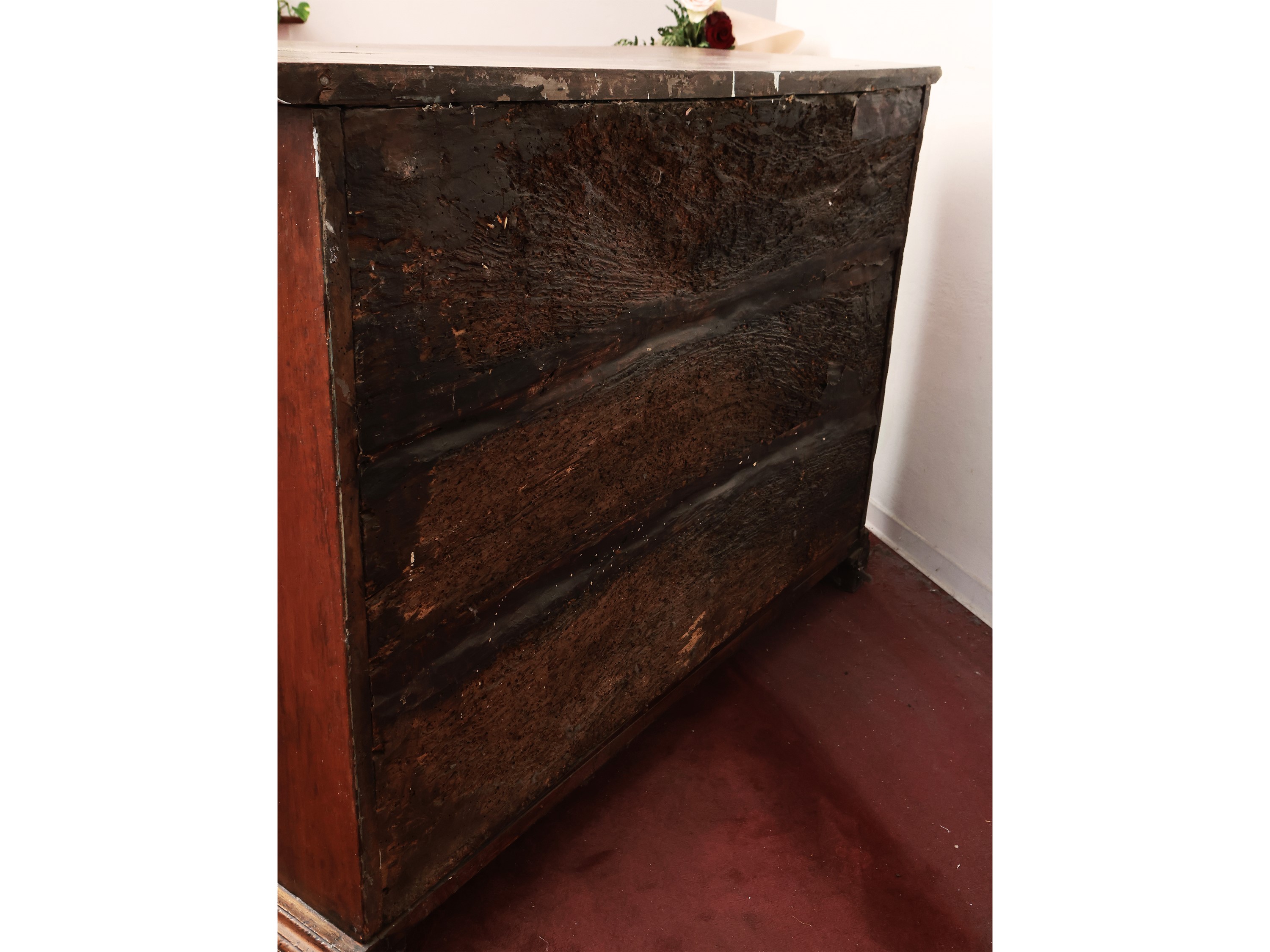 Cassettone Rustico in Noce
