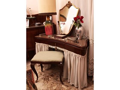 Toilette Impiallacciata in Mogano