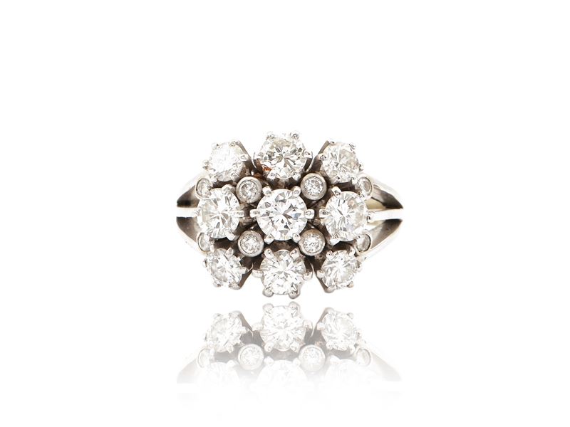 Anello in Oro Bianco con Diamanti