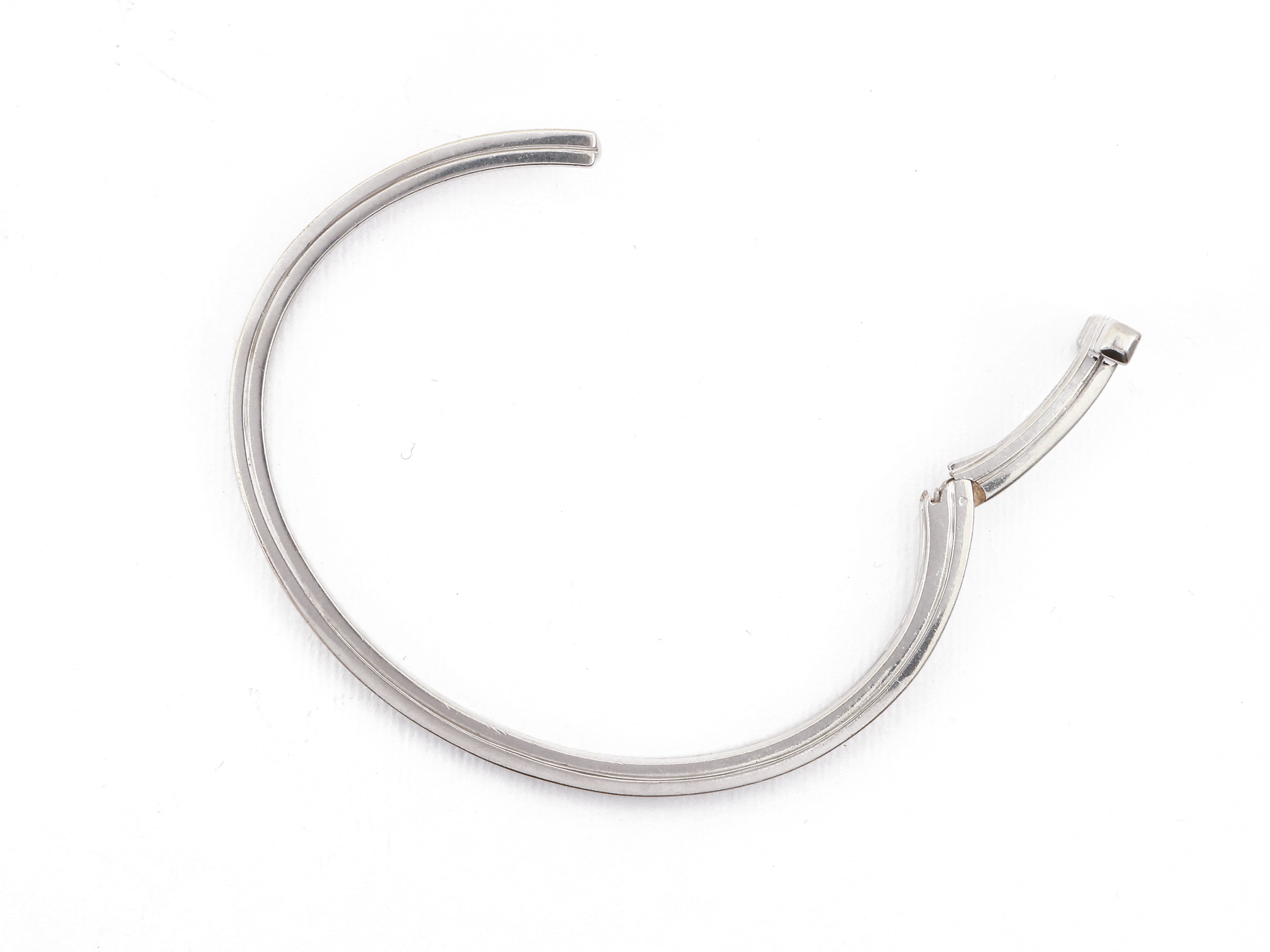 Tom Ford, Bracciale Rigido da Uomo 'striped T' in Oro Bianco
