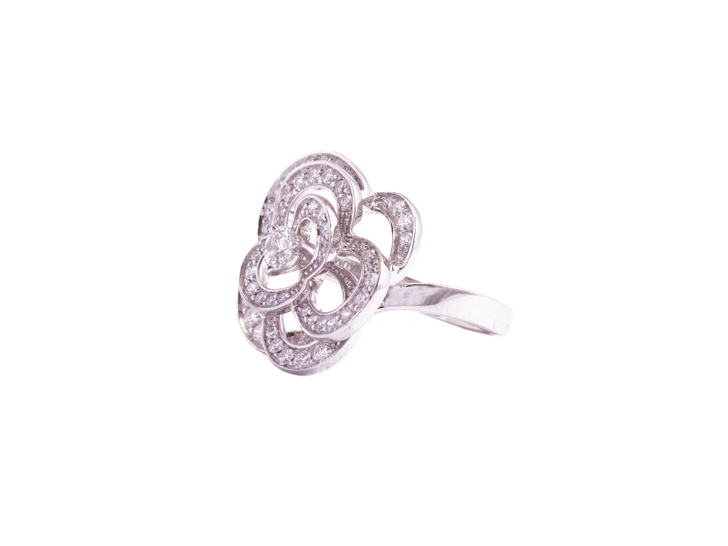 Chanel, Anello 'fil De Camèlia' in Oro Bianco con Diamanti
