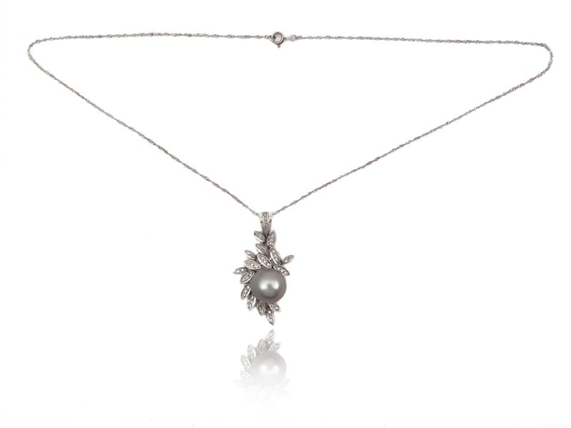 Catenina e Pendente Pendente in Oro Bianco con Diamanti e Perla Thaiti Silver