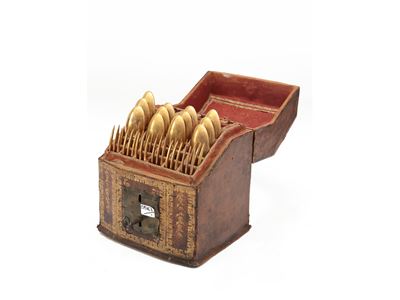 Scatola per Posate in Cuoio Impresso e Lumeggiato in Oro
