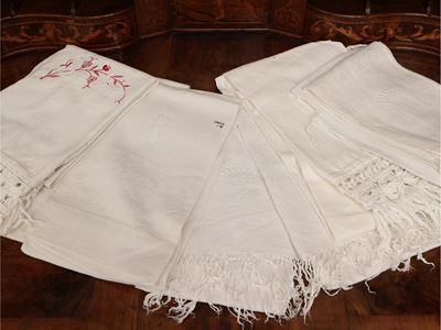 Assortimento di Asciugamani in Lino e Cotone