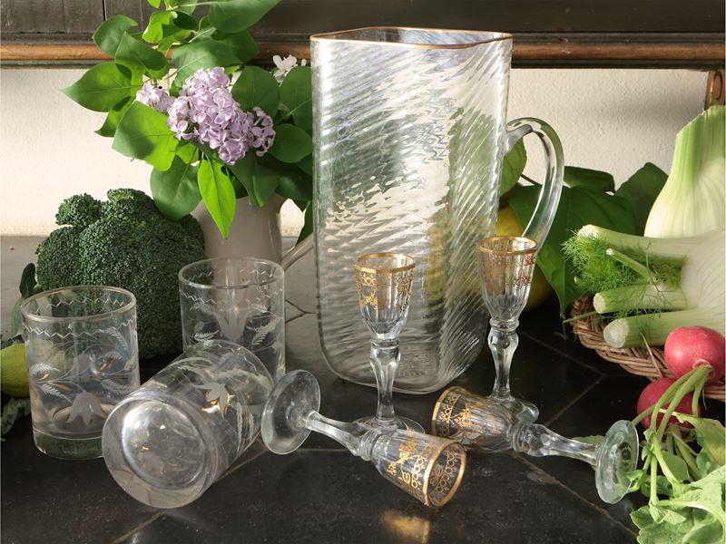 Assortimento di Bicchieri D'epoca in Vetro