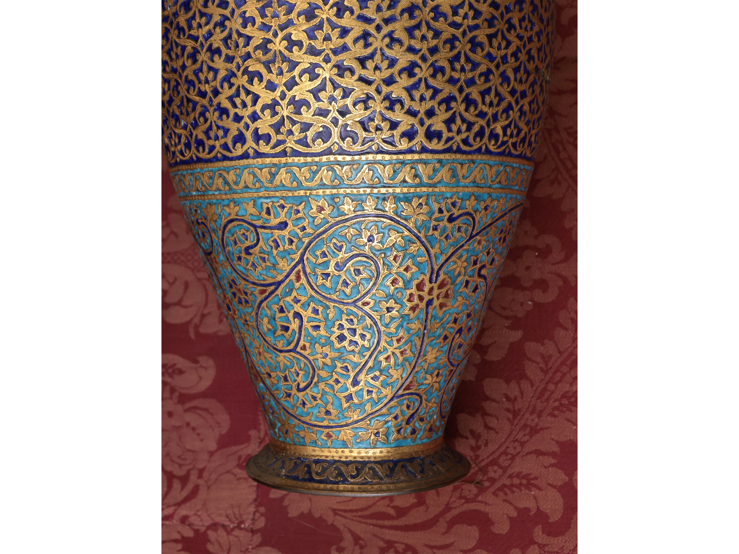 Coppia di Vasi a Balaustro in Smalti Cloisonné