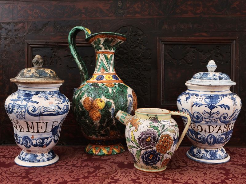 Lotto di Accessori in Ceramica e Maiolica