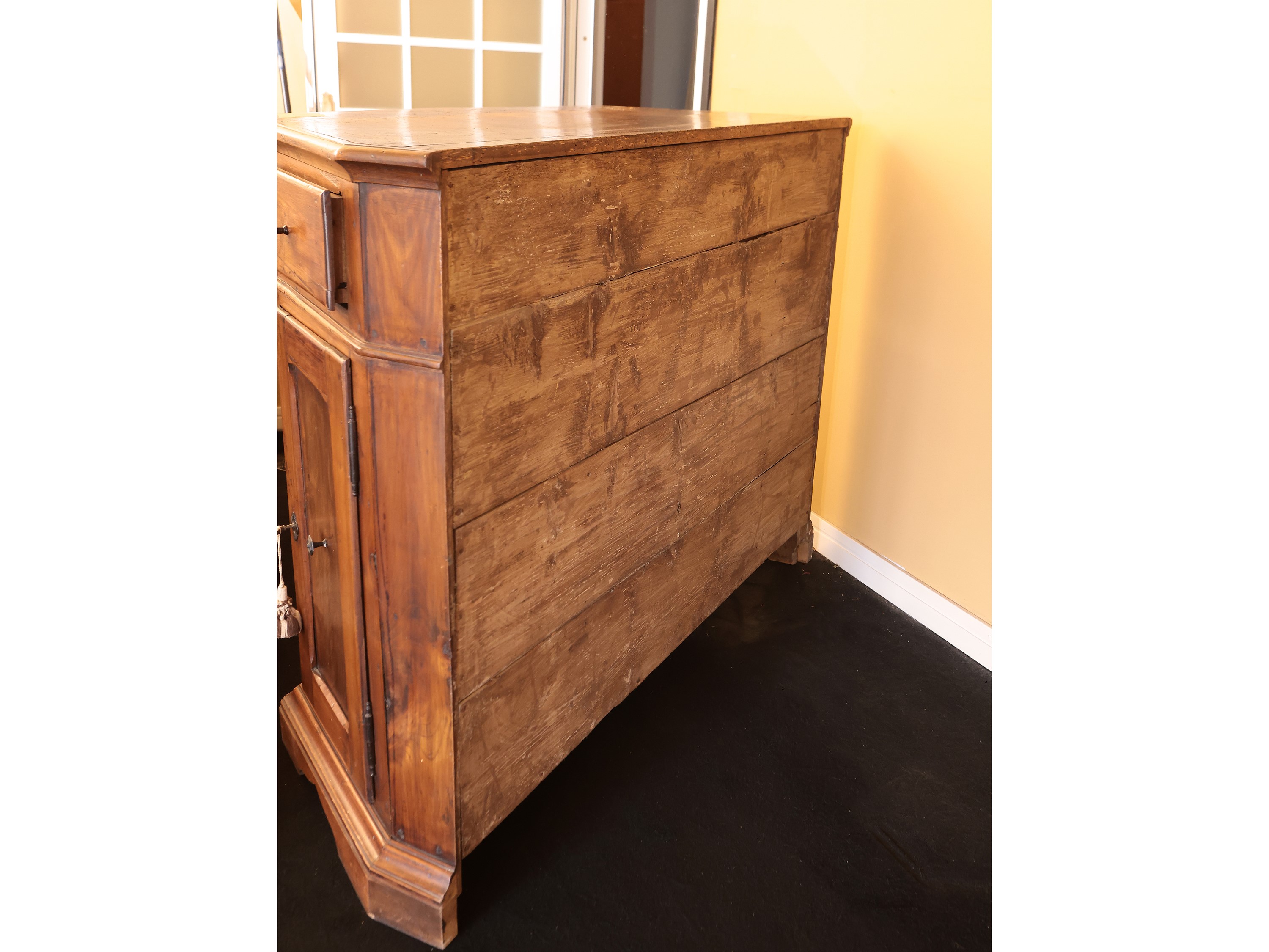 Piccola Credenza in Ciliegio