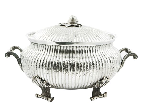 Important silver tureen
