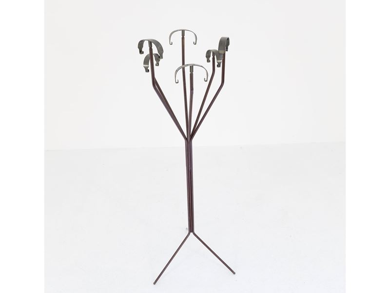 Appendiabiti Erato, Bbpr ( Barbariano di Belgioso, Peressutti e Rogers) per Artemide