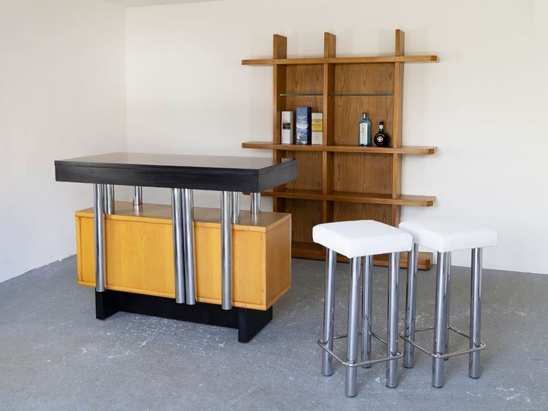 Mobile Bar in Frassino con Due Sgabelli in Cromo