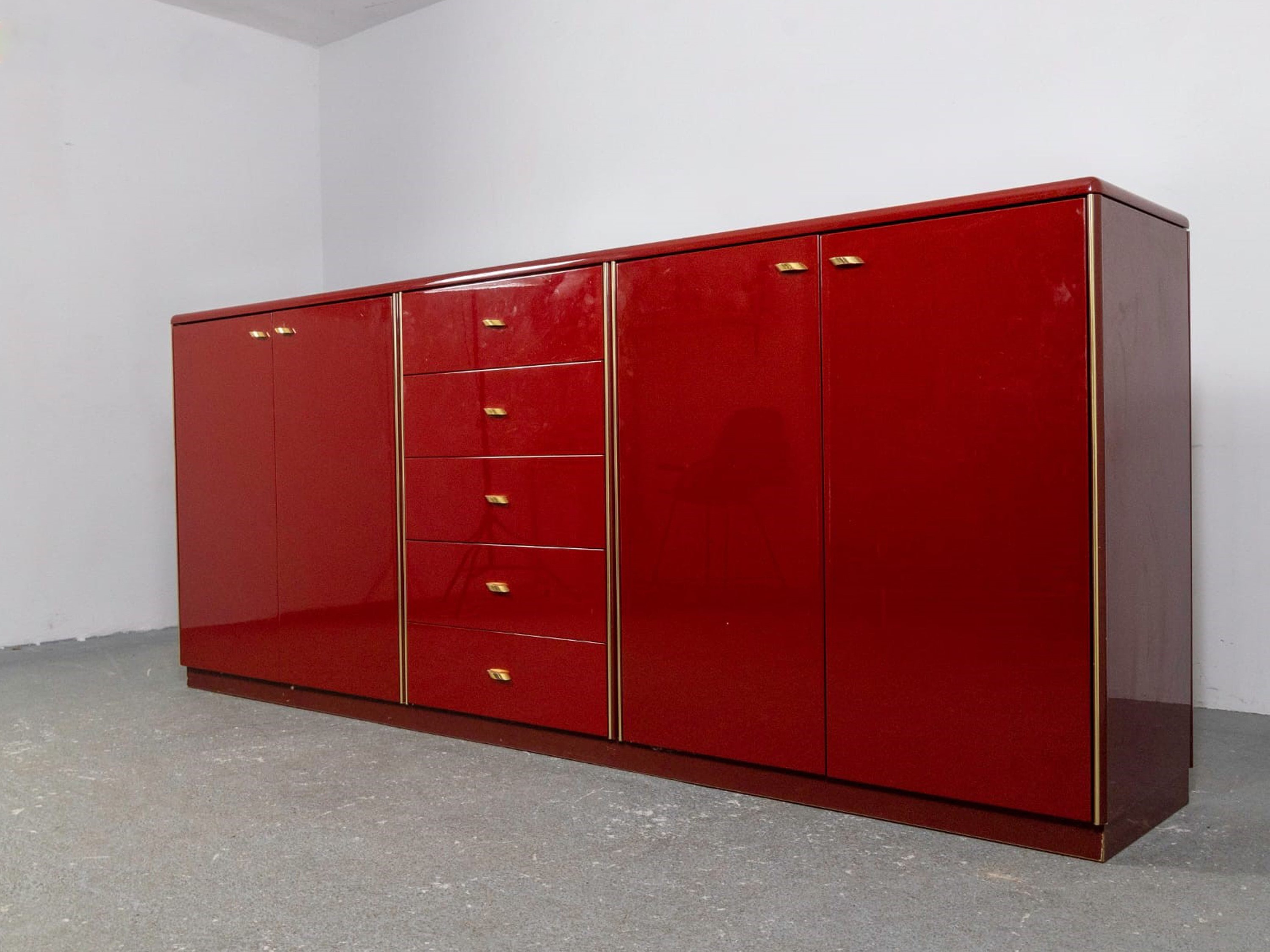 Credenza Laccata Rossa