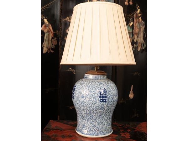 Porcelain vase, China, 20th century