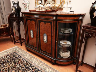 Credenza Impiallacciata in Radica di Noce e Legno Ebanizzato