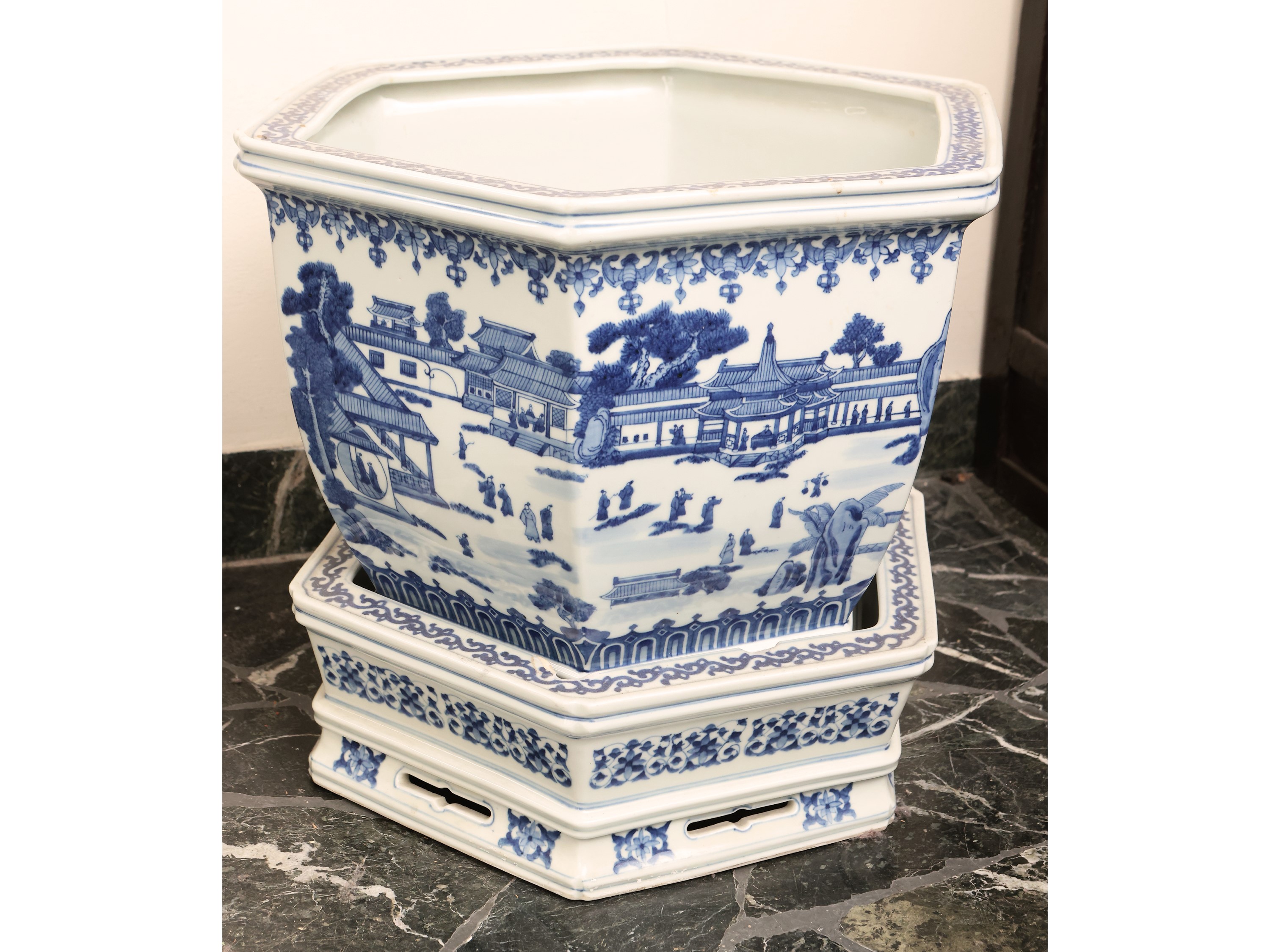 Coppia di Portavasi in Porcellana, Cina XX Secolo