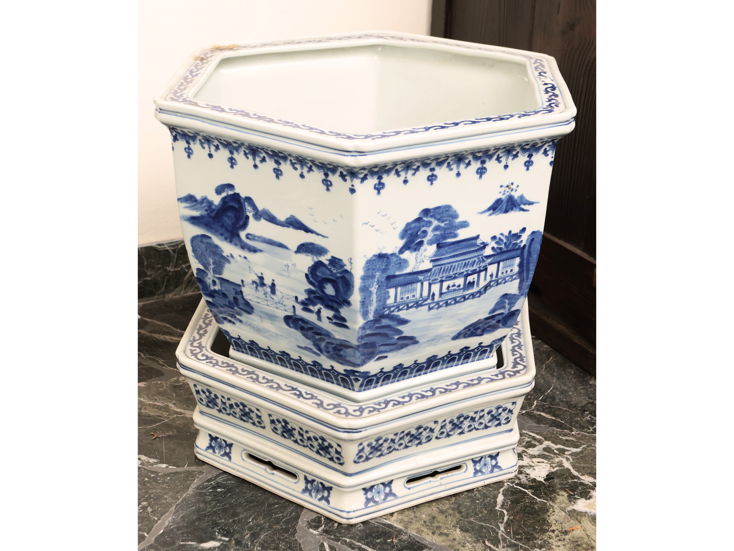 Coppia di Portavasi in Porcellana, Cina XX Secolo