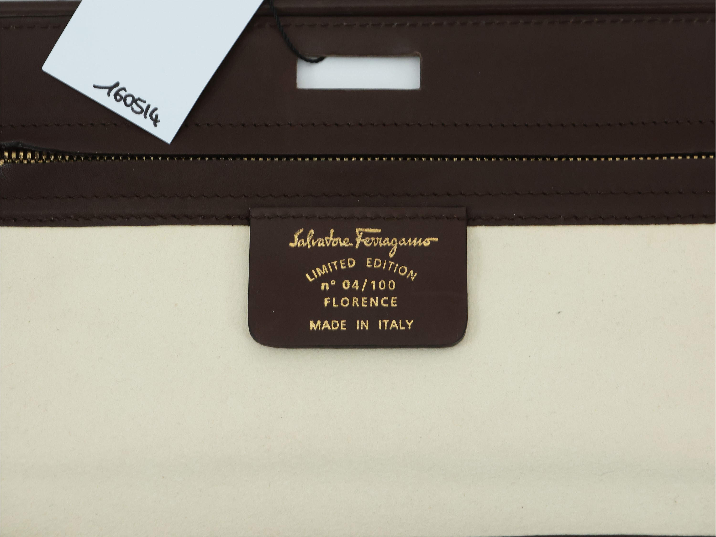 Salvatore Ferragamo Limited Edition, Beauty Case a Rullo in Pelle