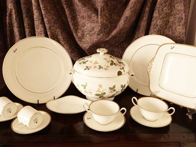 Servizio di Piatti in Porcellana Bone China, Wedgwood
