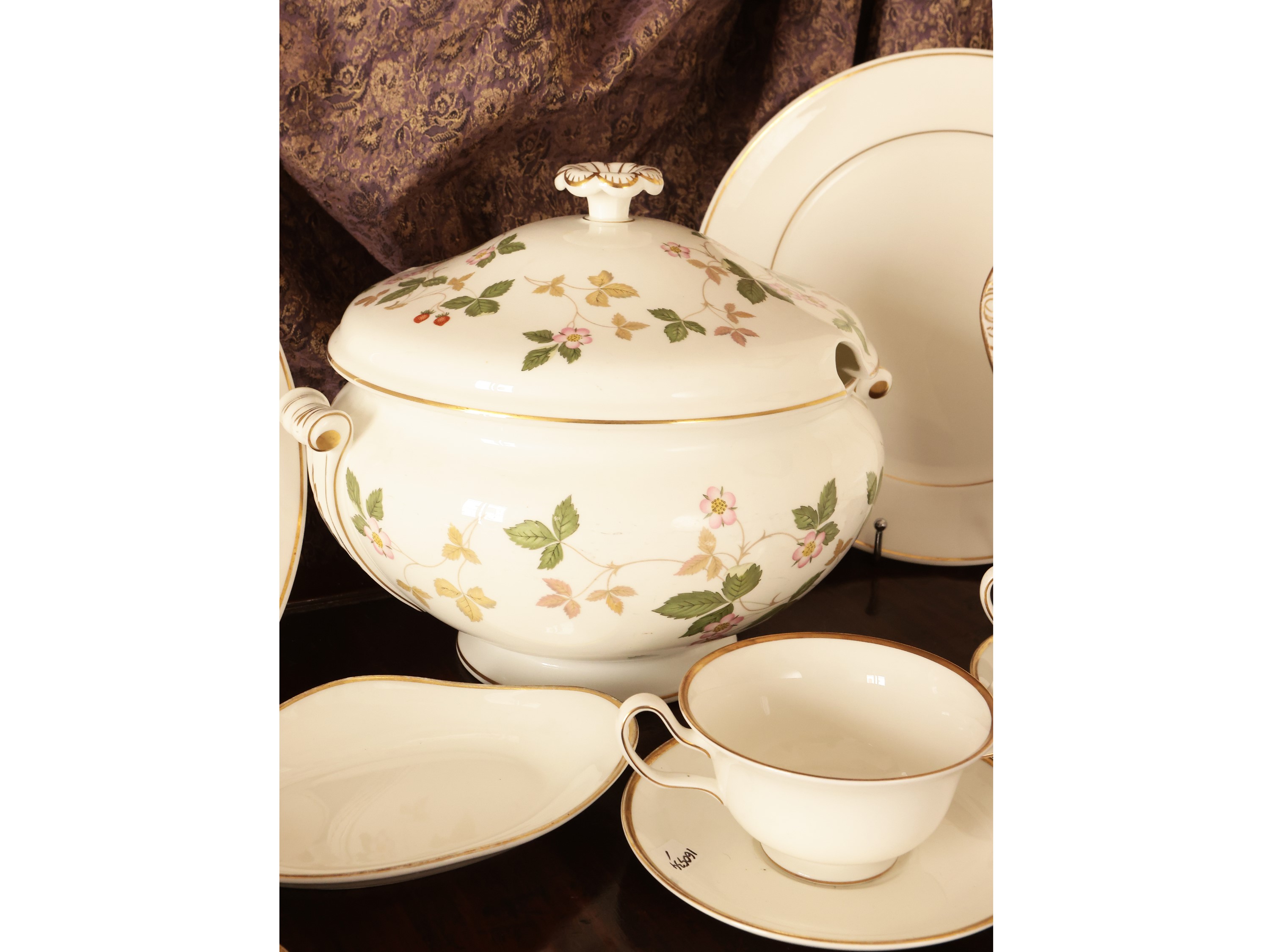 Servizio di Piatti in Porcellana Bone China, Wedgwood